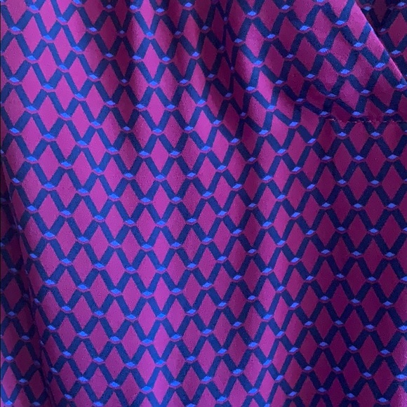 Sleeveless Blouse - Picture 4 of 5